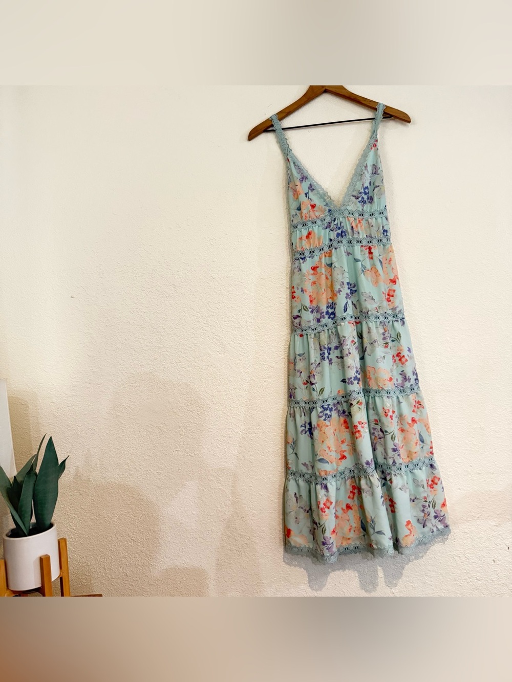 Alice + Olivia Karolina Crochet Floral Blue dress - Picture 4 of 16